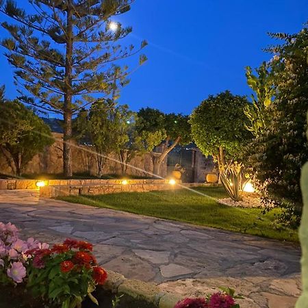 Pistachio Guesthouse, Παραδοσιακός Ξενώνας Vathí Zewnętrze zdjęcie