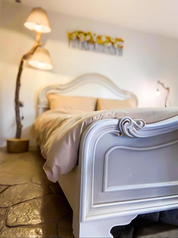 Pistachio Guesthouse, Παραδοσιακός Ξενώνας Vathí Zewnętrze zdjęcie