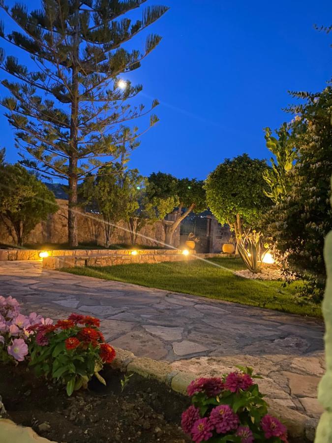 Pistachio Guesthouse, Παραδοσιακός Ξενώνας Vathí Zewnętrze zdjęcie