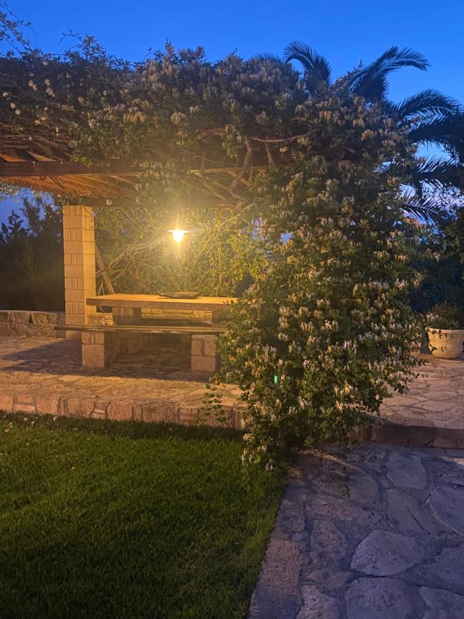 Pistachio Guesthouse, Παραδοσιακός Ξενώνας Vathí Zewnętrze zdjęcie